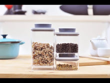 Įkelti vaizdo įrašą ir jį paleisti galerijos rodinyje, ANKOMN Turn-N-Seal VAKUUMIĖ TALPYKLA 600ML