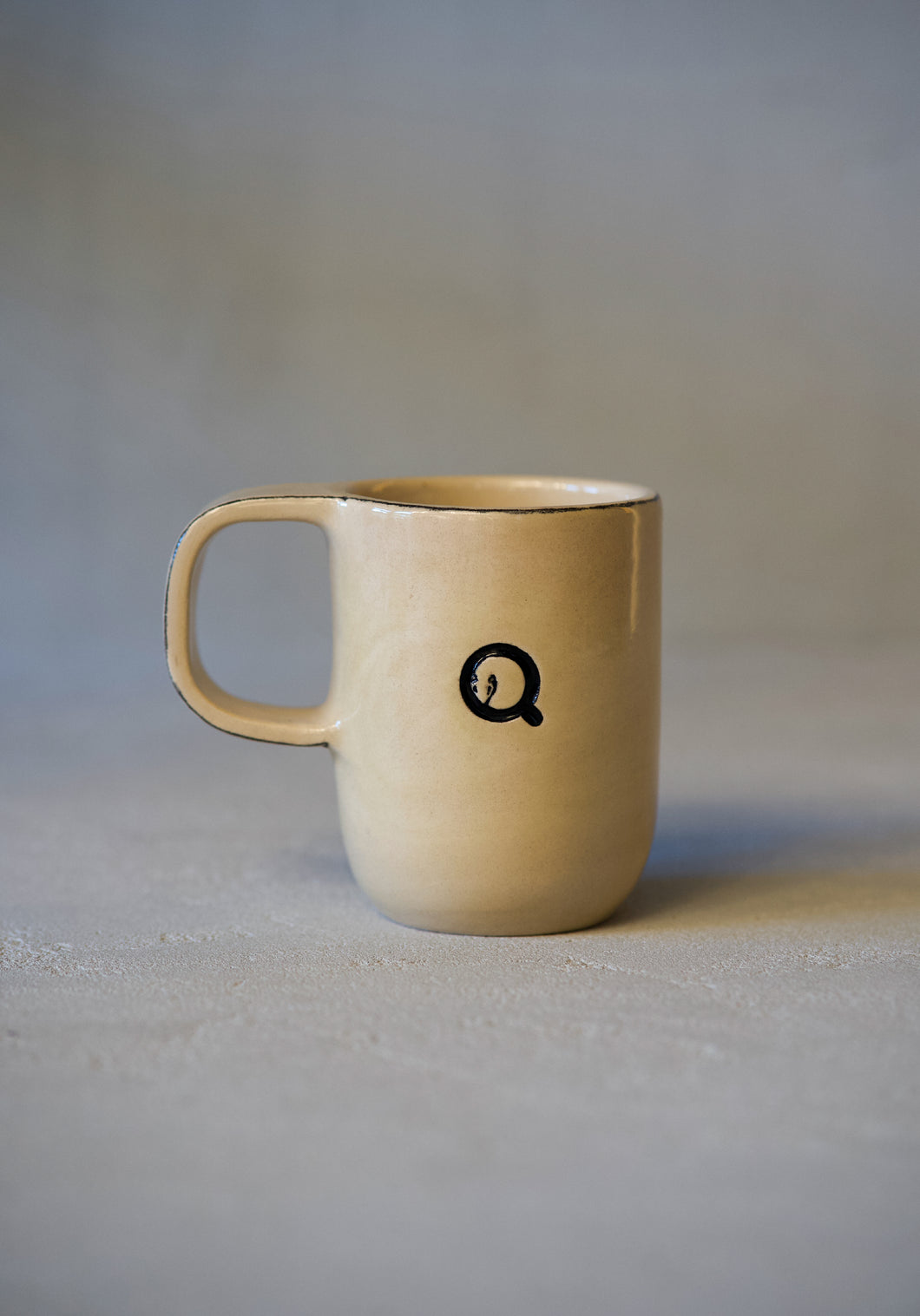 Rankų darbo keramikinis puodelis