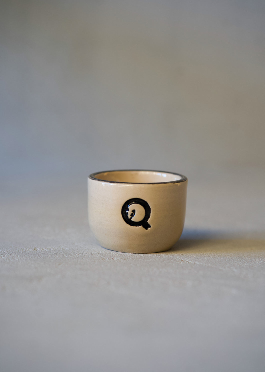 Rankų darbo keramikinis puodelis